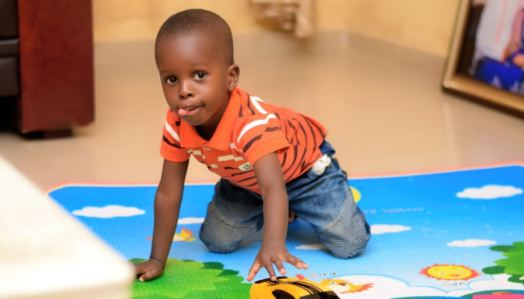 boy-playing-car12x6